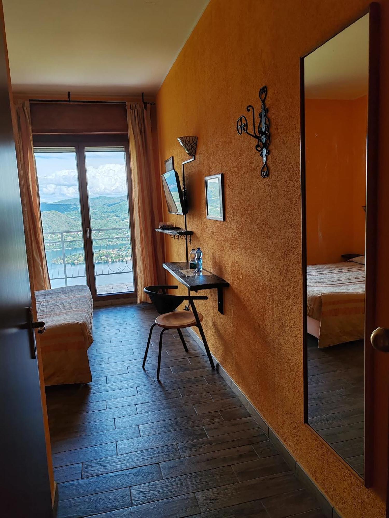 Hotel Panoramico Lago D'Orta (Adults Only) Madonna Del Sasso 外观 照片