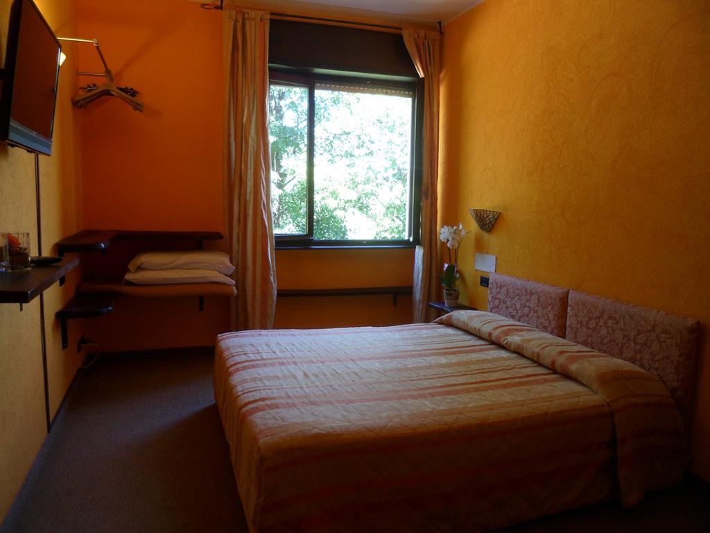 Hotel Panoramico Lago D'Orta (Adults Only) Madonna Del Sasso 外观 照片