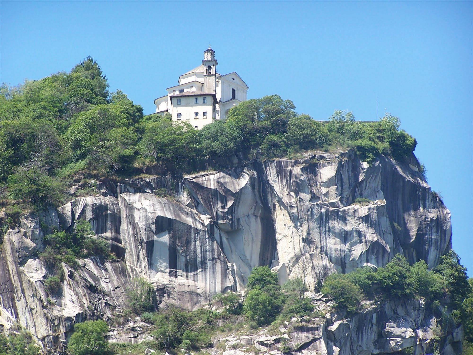 Hotel Panoramico Lago D'Orta (Adults Only) Madonna Del Sasso 外观 照片
