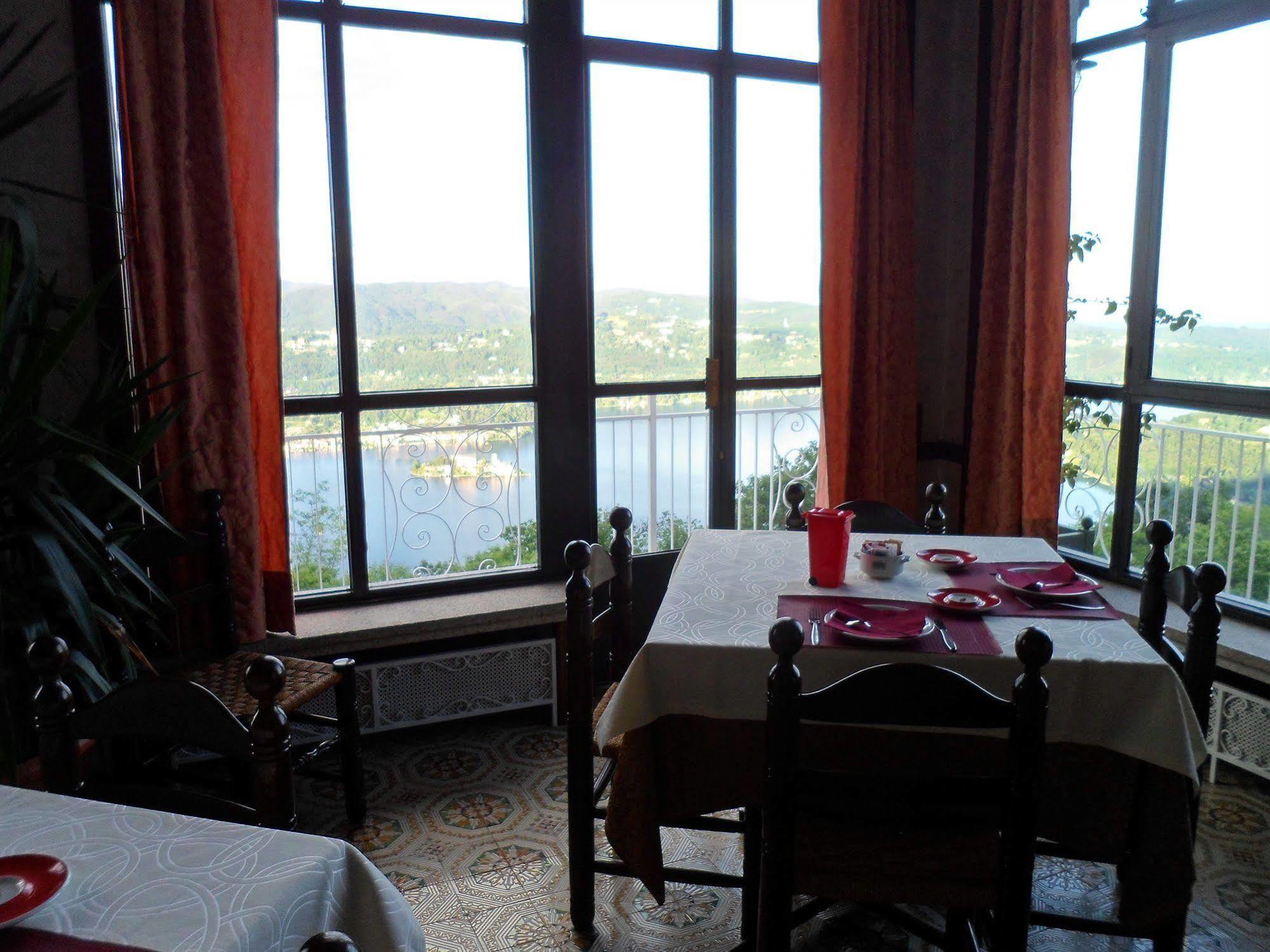 Hotel Panoramico Lago D'Orta (Adults Only) Madonna Del Sasso 外观 照片