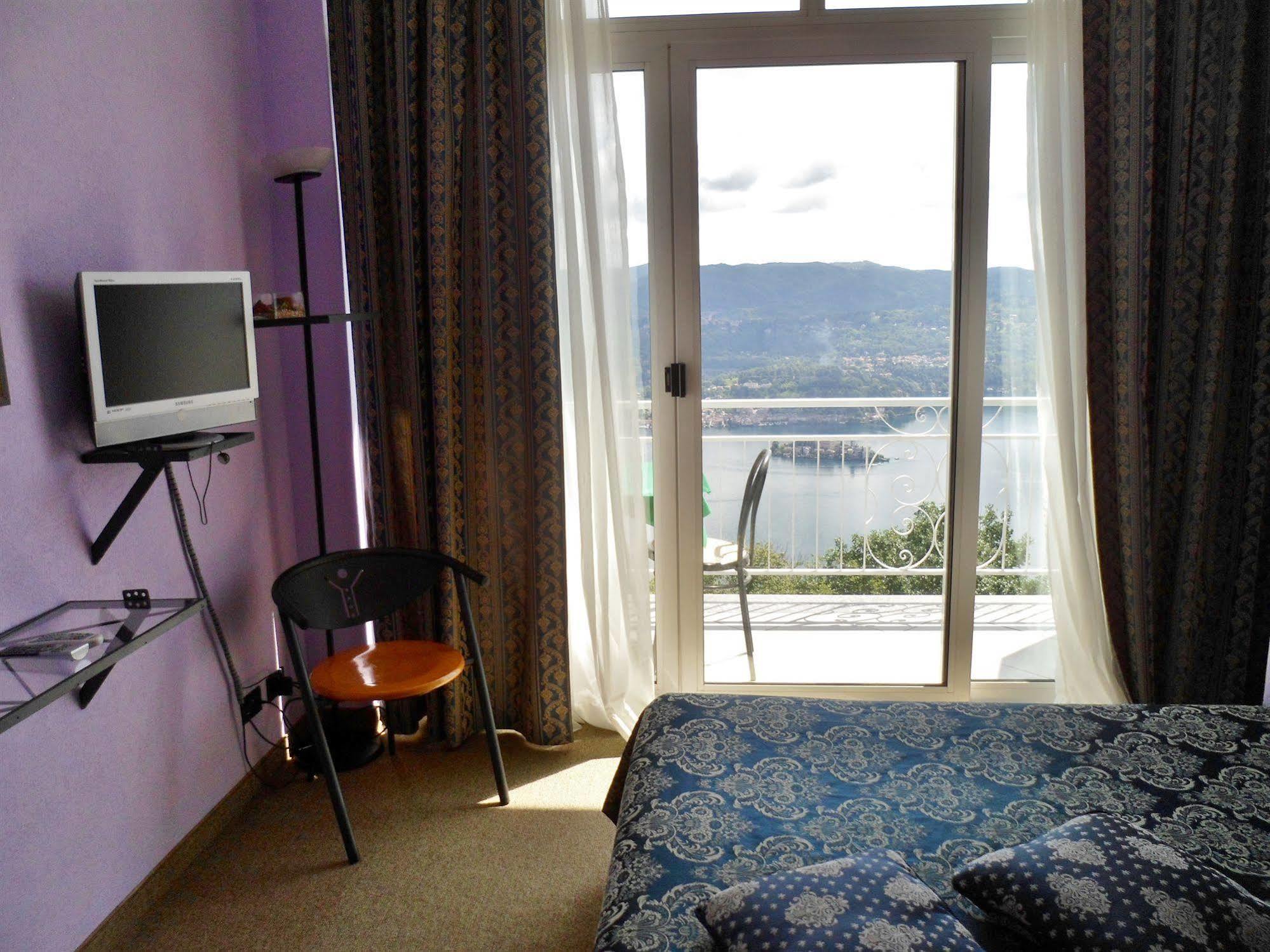 Hotel Panoramico Lago D'Orta (Adults Only) Madonna Del Sasso 外观 照片