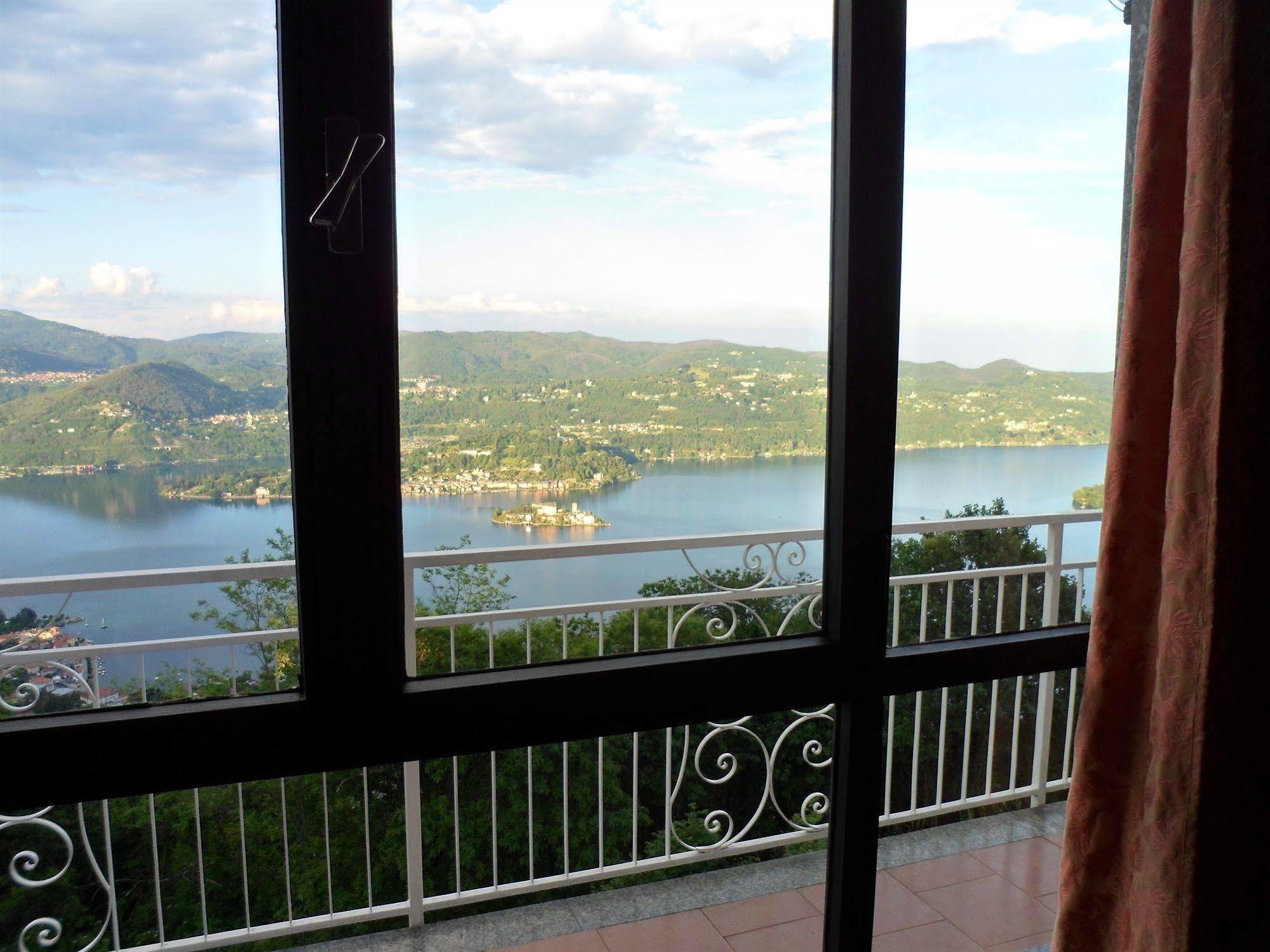 Hotel Panoramico Lago D'Orta (Adults Only) Madonna Del Sasso 外观 照片